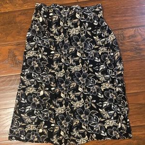 Old Navy Floral MIDI Skirt | Medium